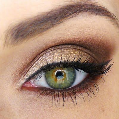 warm metallic smoky eye