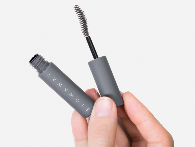 stowaway defined lash mascara black