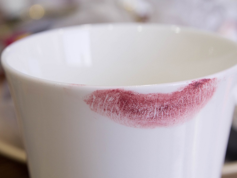 lip mark on coffee cup