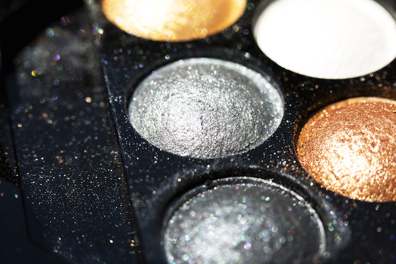 Glitter eye shadow palette make up